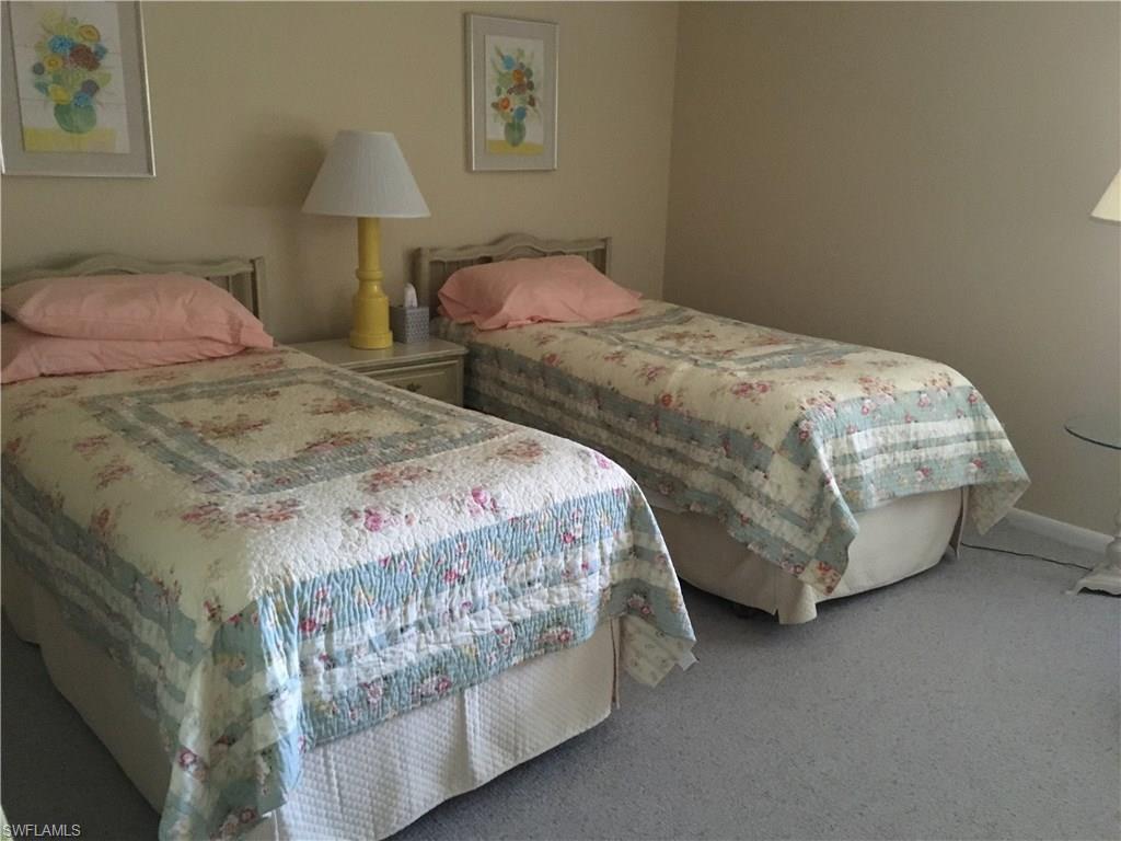BREEZY POINT - Residential