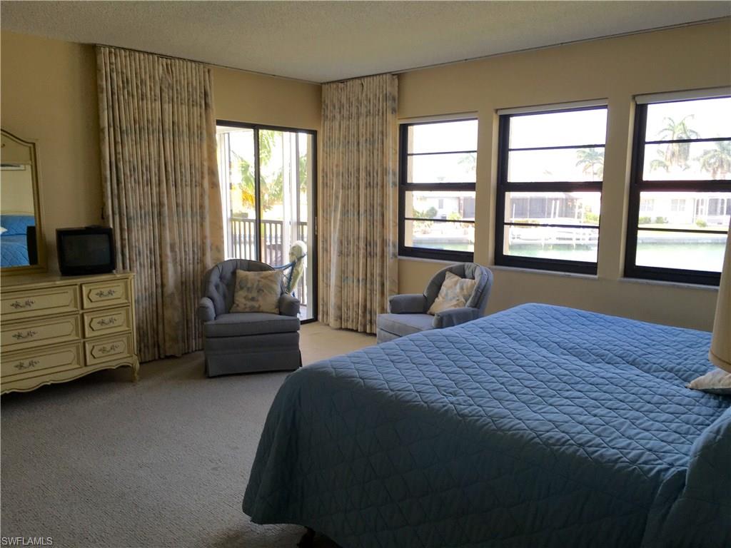 BREEZY POINT - Residential