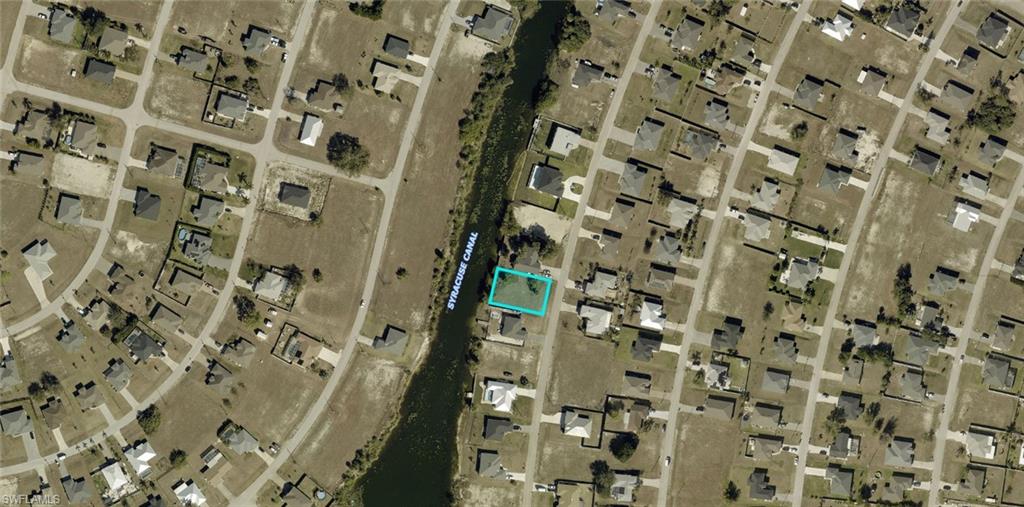 CAPE CORAL - Land