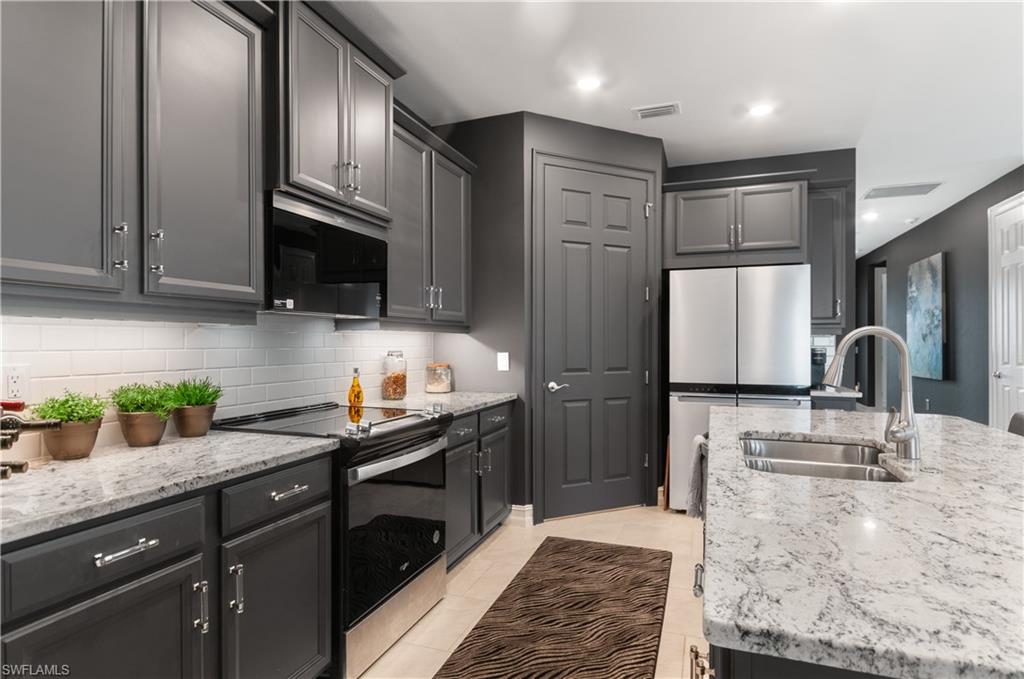STONEWATER - Residential