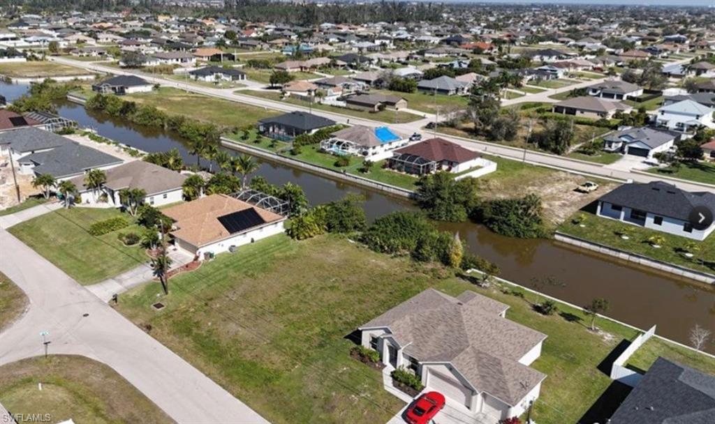 CAPE CORAL - Land