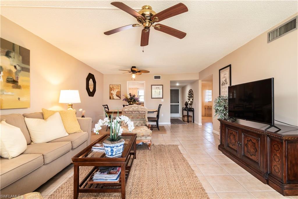 VALLEY STREAM TOWNHOUSE - Residential