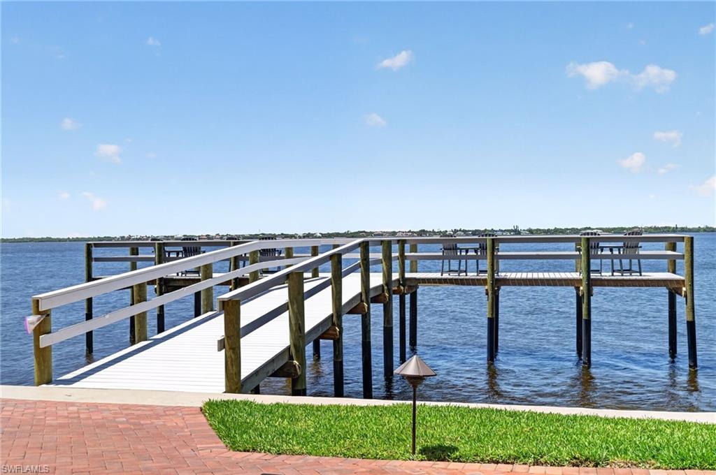 POINTE ROYALE - Residential Lease