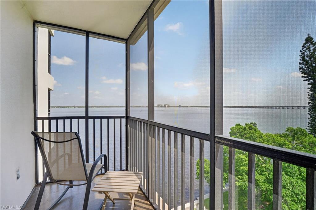 POINTE ROYALE - Residential Lease