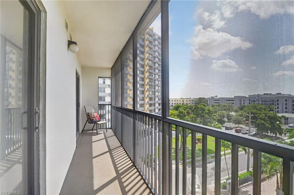 POINTE ROYALE - Residential Lease