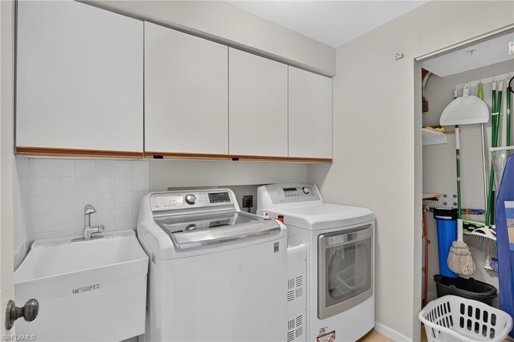 POINTE ROYALE - Residential Lease