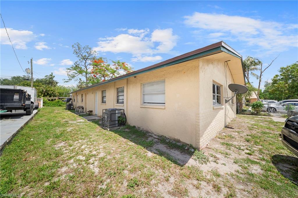 PINE MANOR - Residential Lease