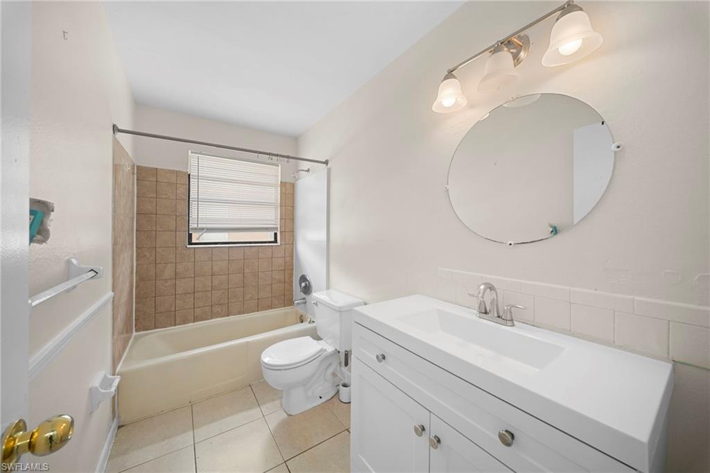 PINE MANOR - Residential Lease