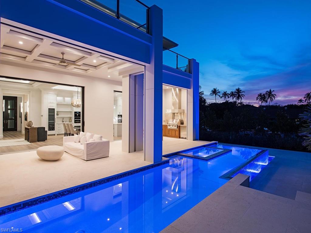 AQUALANE SHORES - Residential