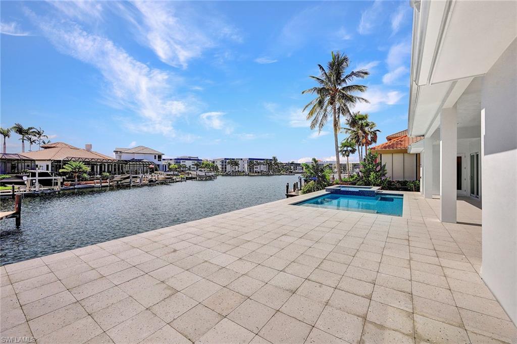 MARCO BEACH - Residential