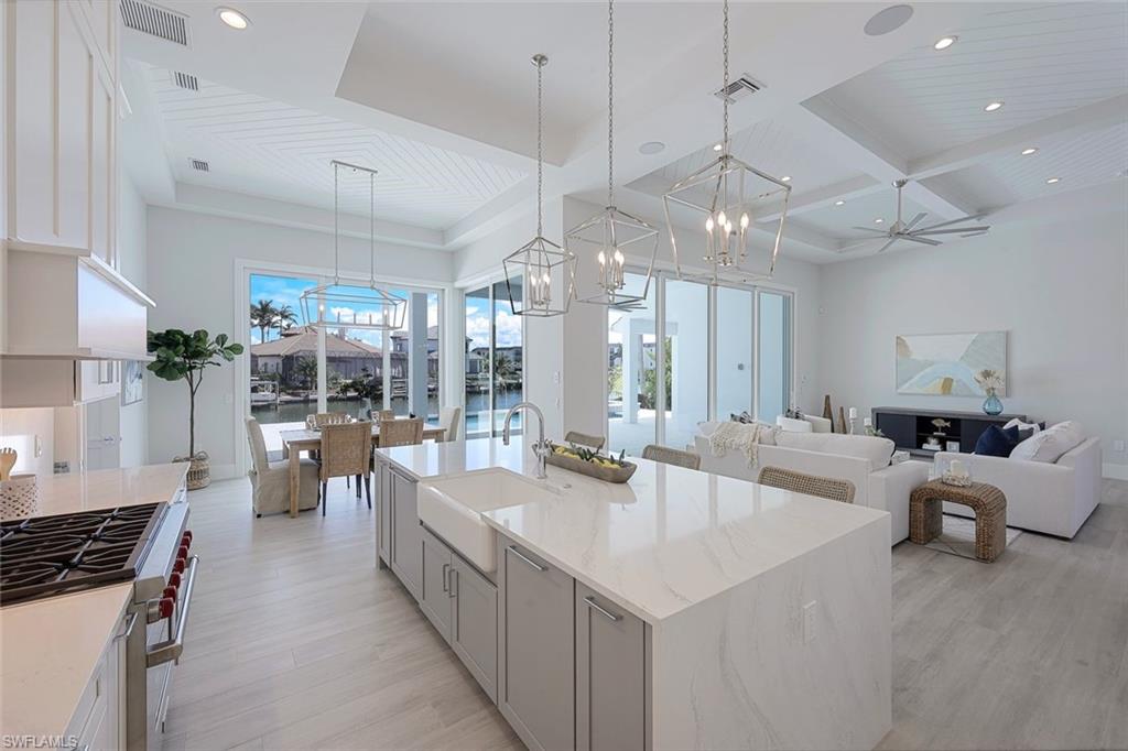 MARCO BEACH - Residential