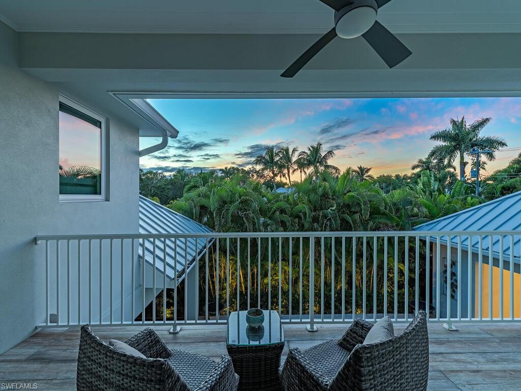Quietly tucked in the heart of Olde Naples, shielded by Clusia hedges and bright bougainvillea, this turnkey home is a perfect fusion of coastal warmth and comfort.