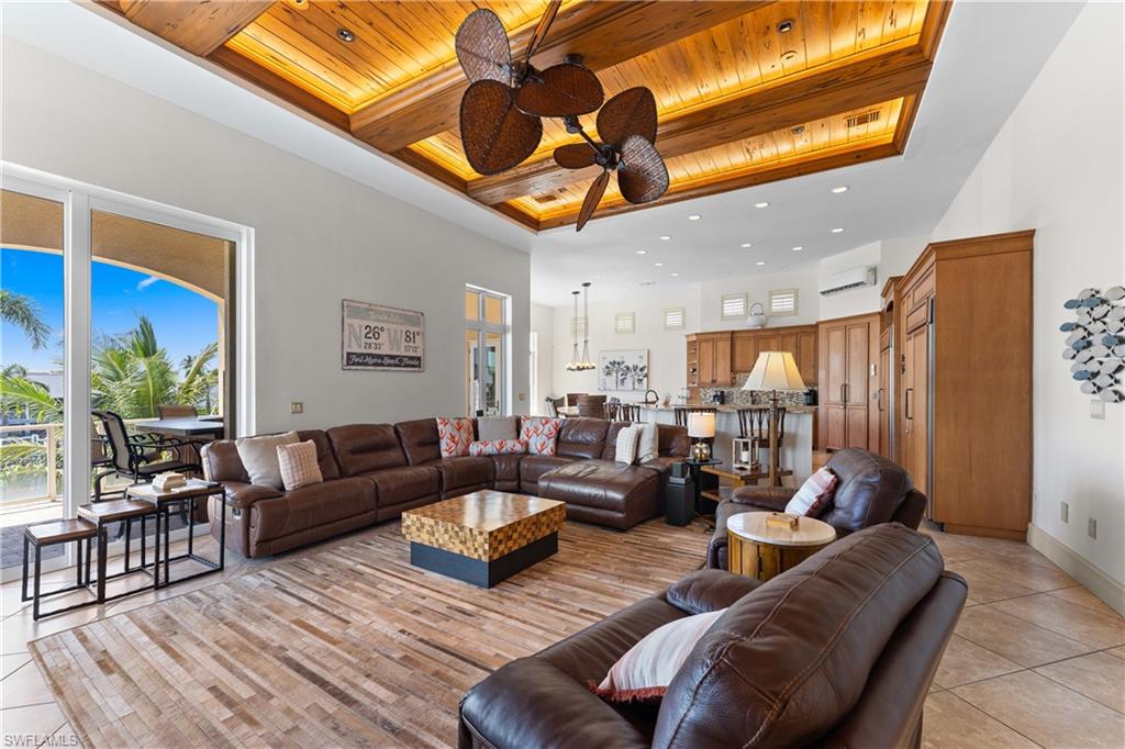 SIESTA ISLES - Residential
