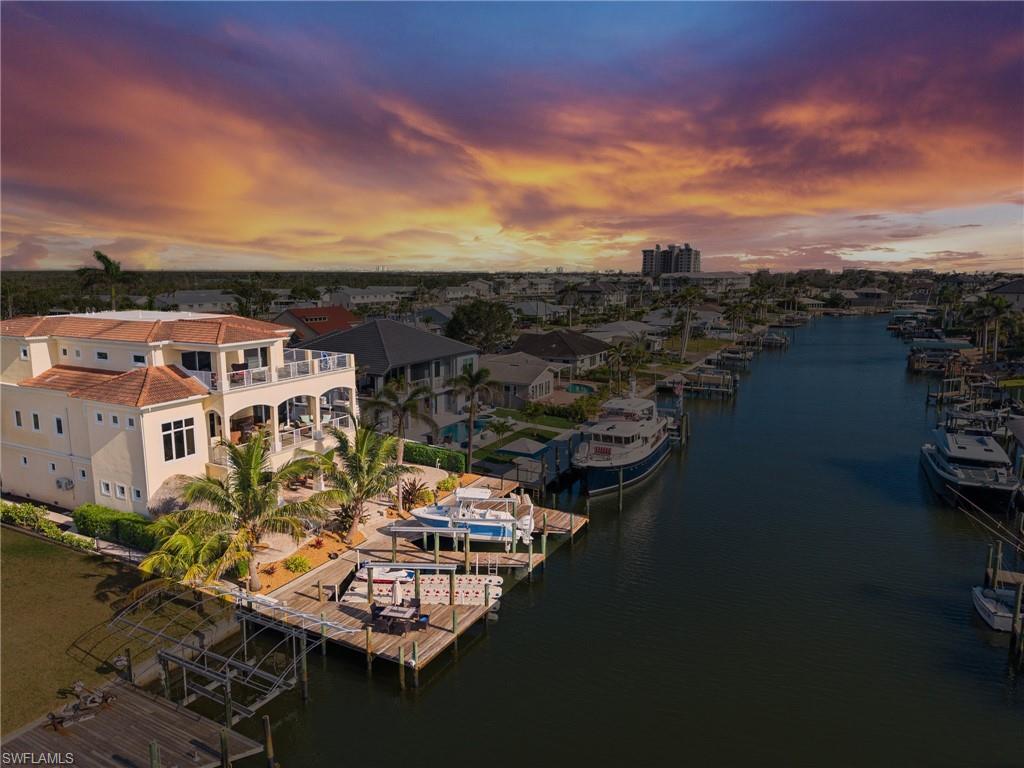 SIESTA ISLES - Residential