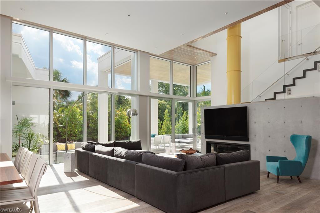 MOORINGS - Residential