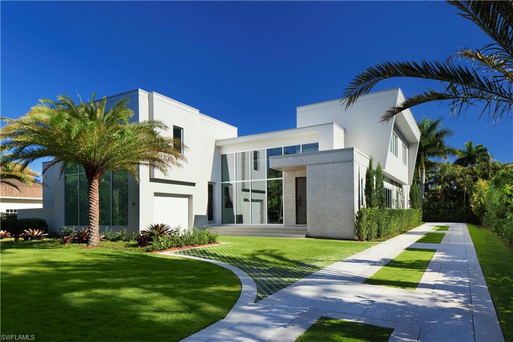 MOORINGS - Residential