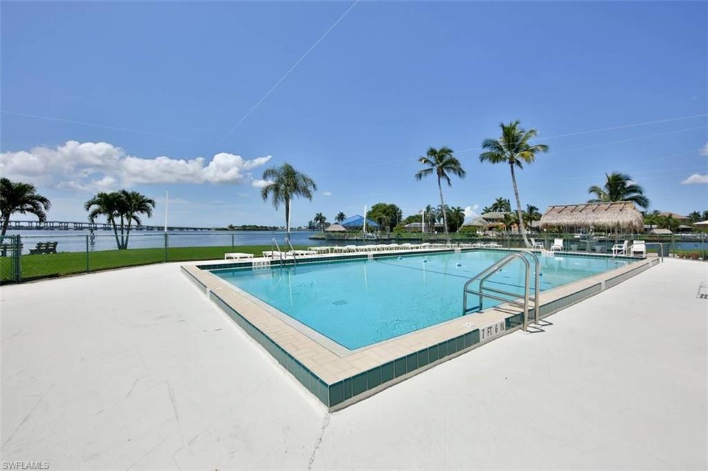 RIVER TOWERS CONDO - Residential