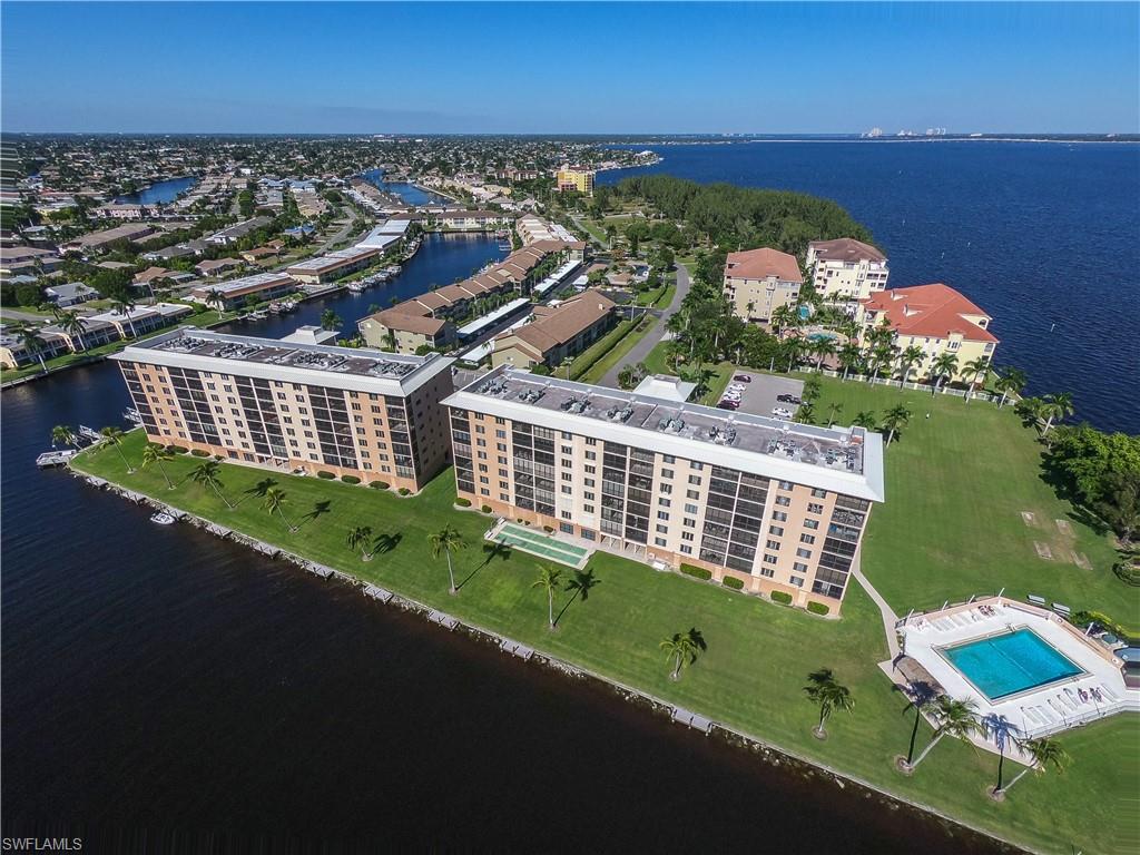 RIVER TOWERS CONDO - Residential