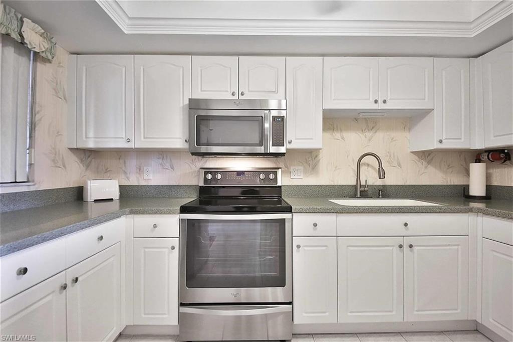 RIVER TOWERS CONDO - Residential
