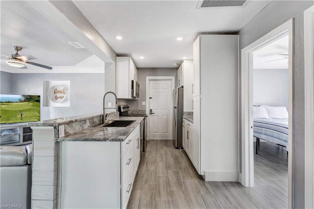 BEACH ESTATES - Residential