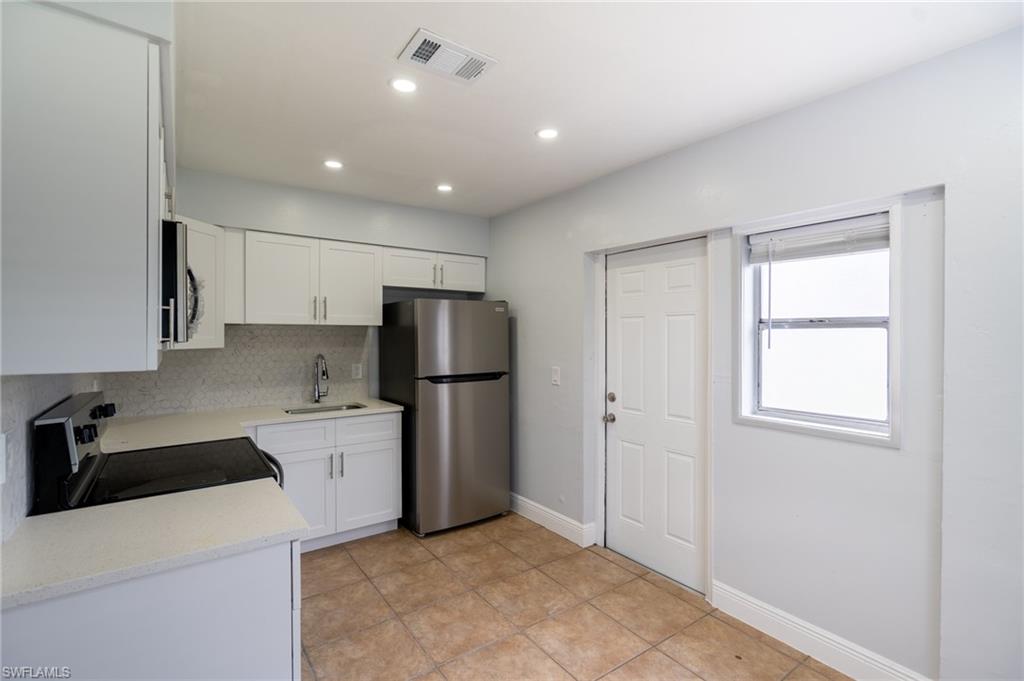 GOLDEN GATE CITY - Residential Lease