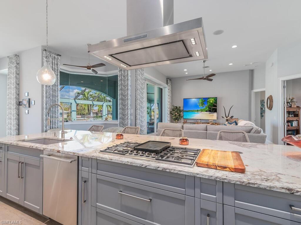 MARCO ISLAND - Residential