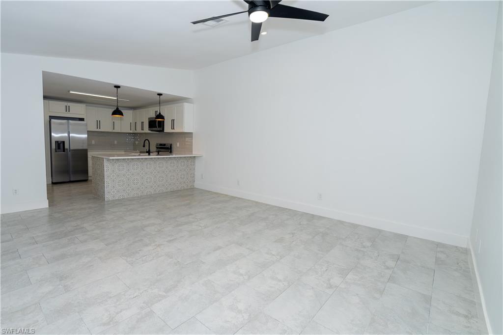 ROYAL WOODS - Residential Lease