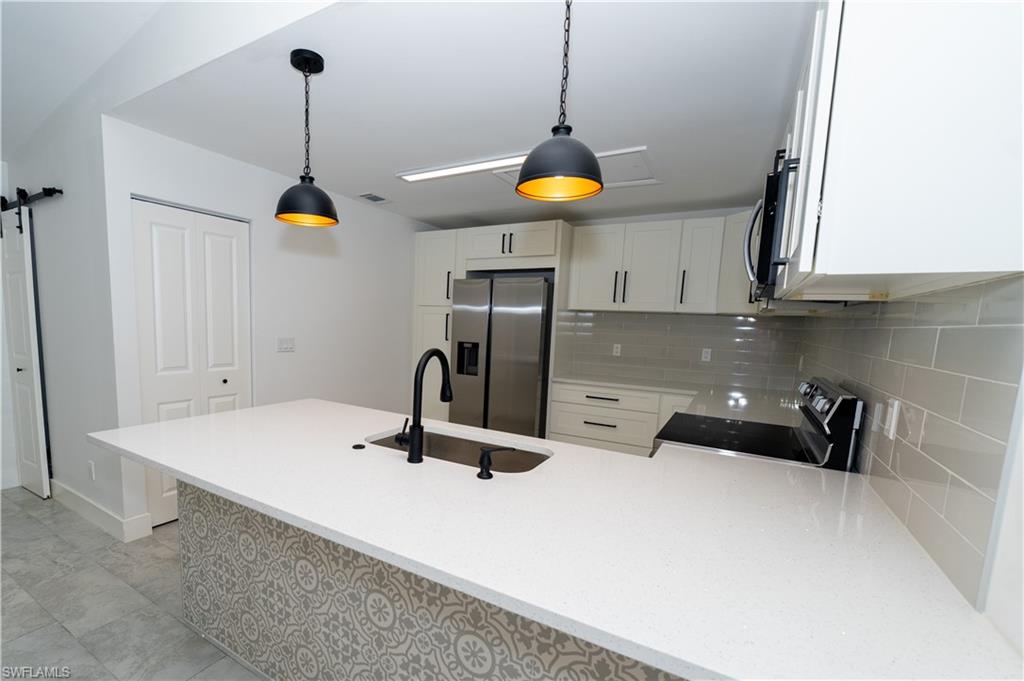 ROYAL WOODS - Residential Lease
