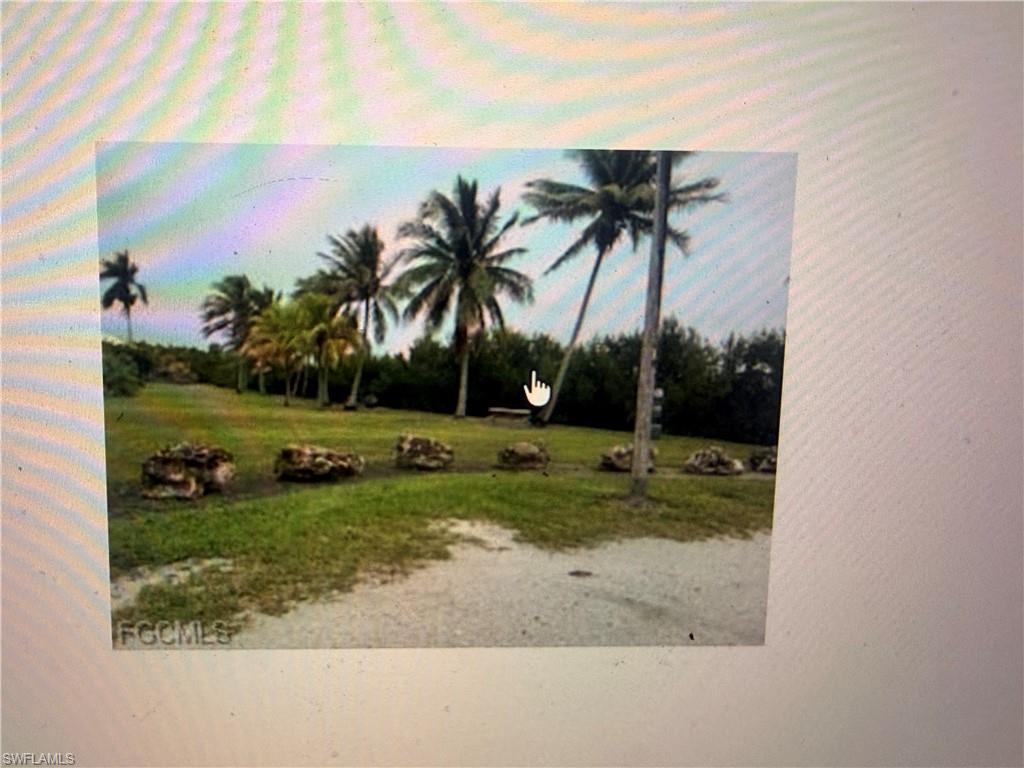 PINE ISLAND - Land