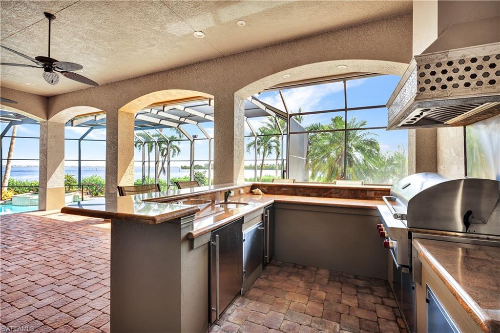 ST. CHARLES HARBOUR - Residential