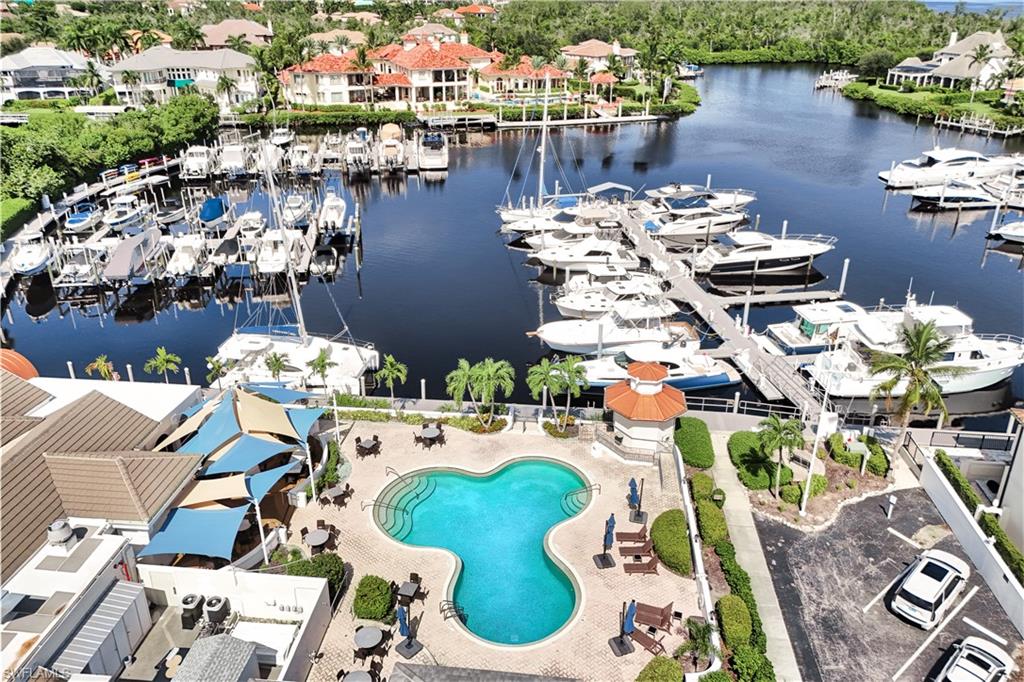 ST. CHARLES HARBOUR - Residential