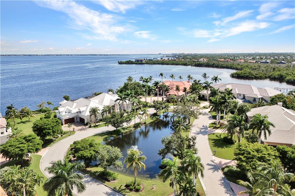 ST. CHARLES HARBOUR - Residential