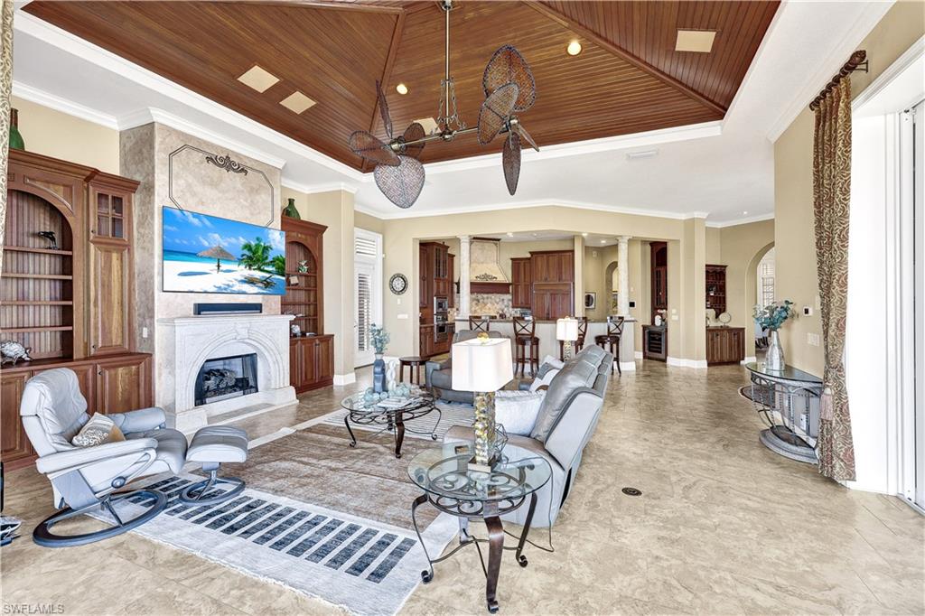 ST. CHARLES HARBOUR - Residential
