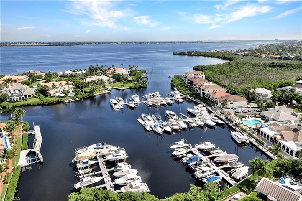 ST. CHARLES HARBOUR - Residential