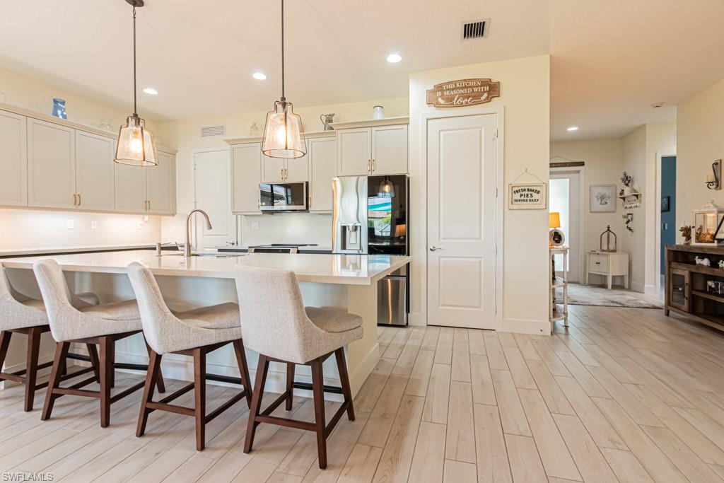 MAPLE RIDGE - Residential