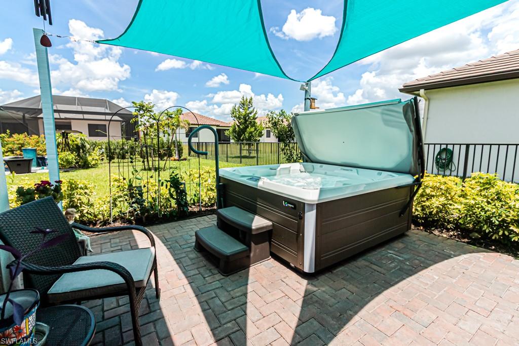 MAPLE RIDGE - Residential