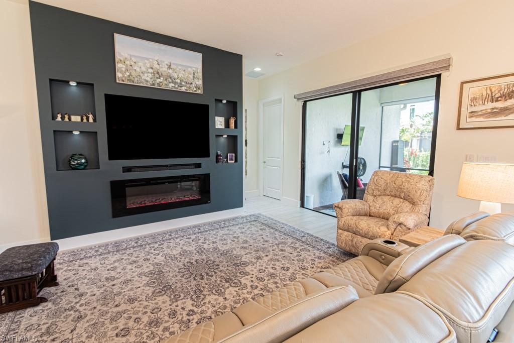 MAPLE RIDGE - Residential