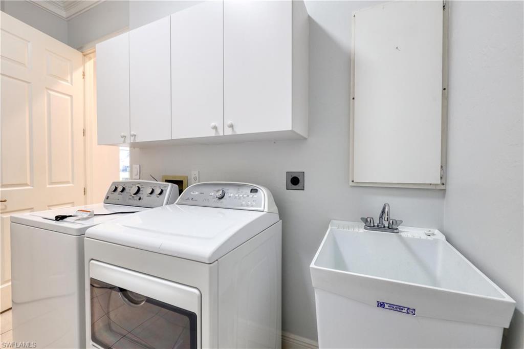 HARBOUR ISLE YACHT AND RACQUET CLUB CONDO - Residential