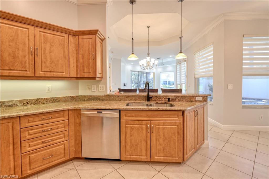 HARBOUR ISLE YACHT AND RACQUET CLUB CONDO - Residential