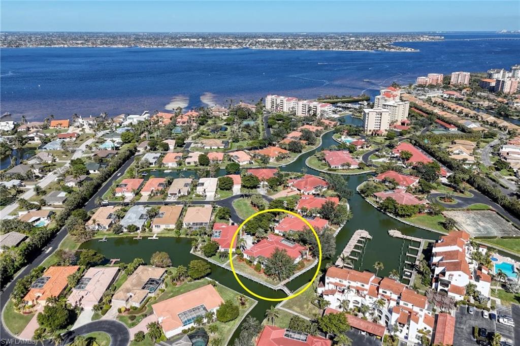 HARBOUR ISLE YACHT AND RACQUET CLUB CONDO - Residential