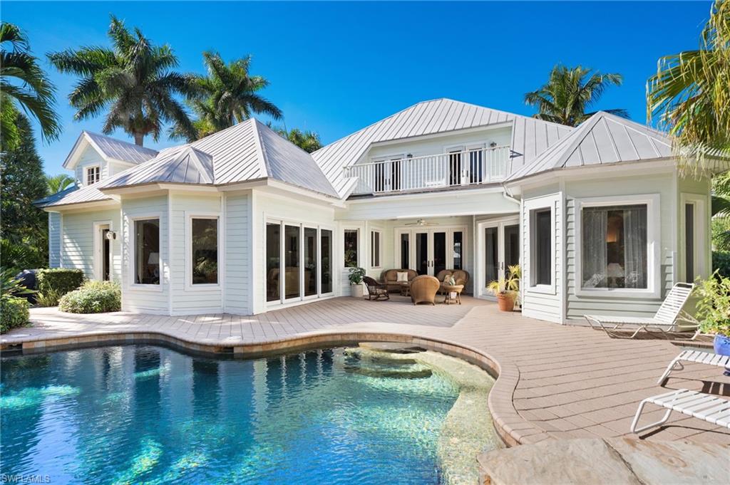 MOORINGS - Residential