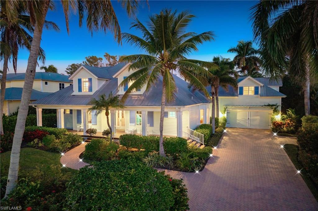 MOORINGS - Residential