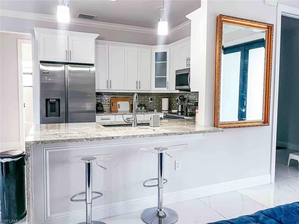 GOLDEN GATE PROF BLDG - Residential Lease