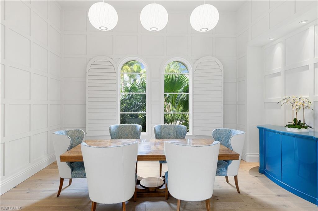 ESCADA AT TIBURON - Residential