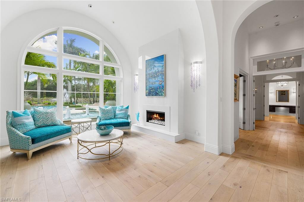 ESCADA AT TIBURON - Residential