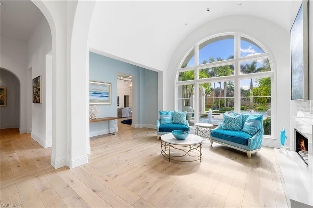 ESCADA AT TIBURON - Residential