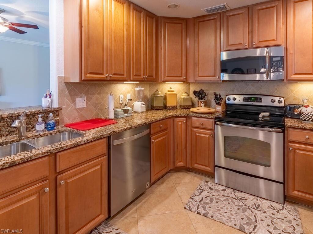 DI NAPOLI - Residential Lease