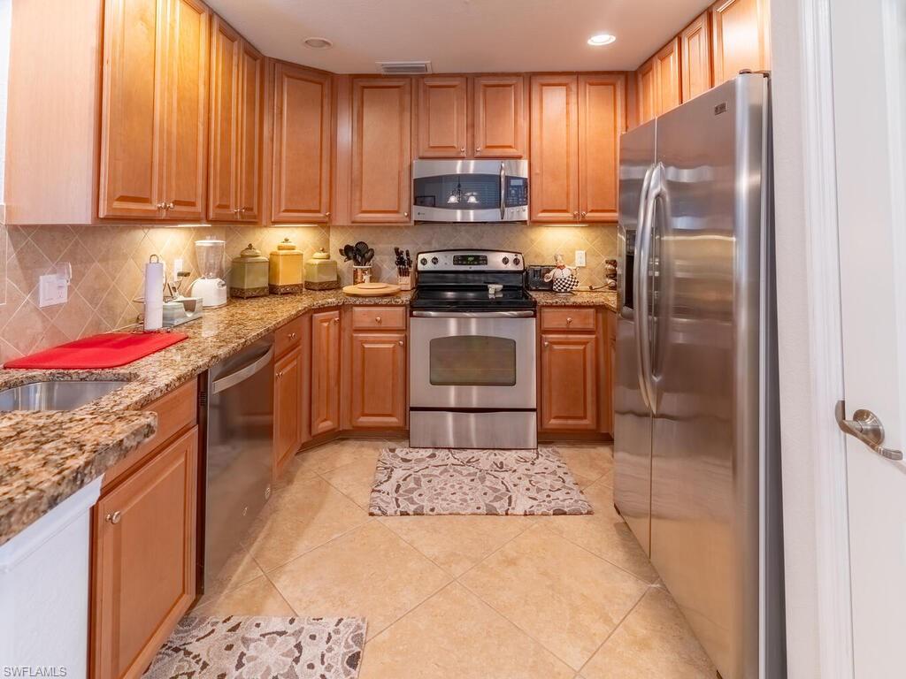 DI NAPOLI - Residential Lease