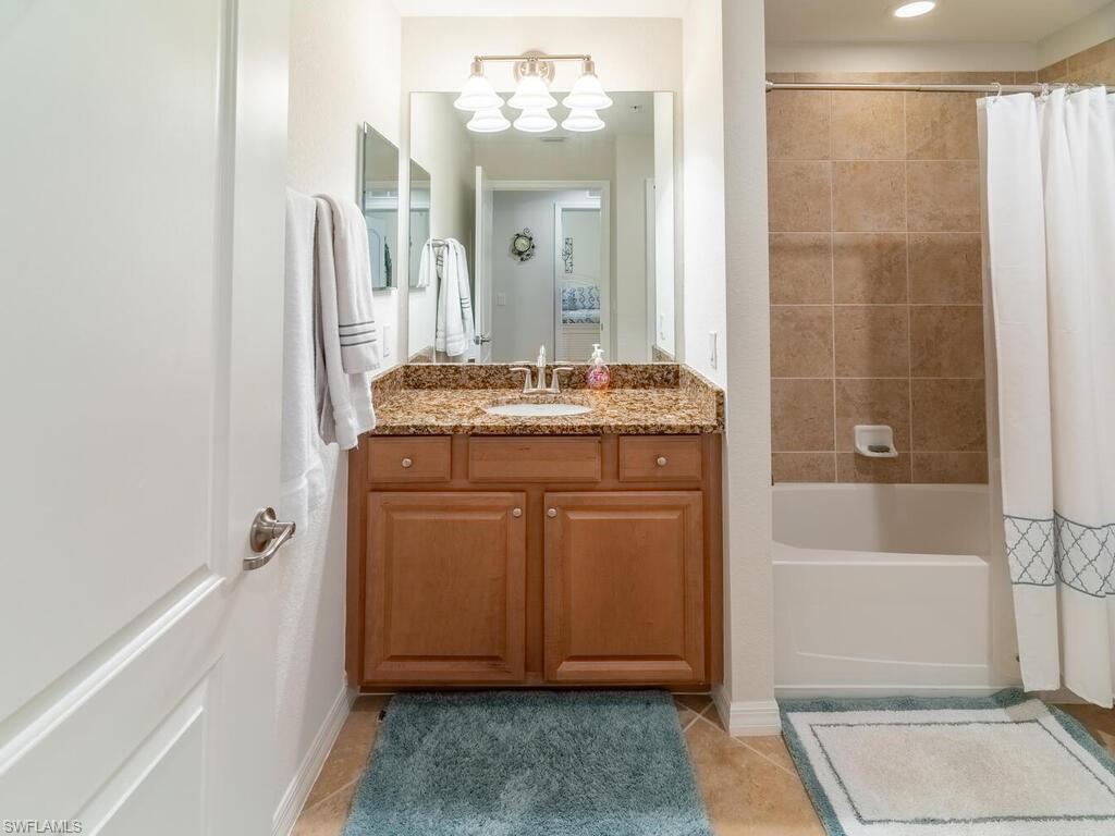 DI NAPOLI - Residential Lease