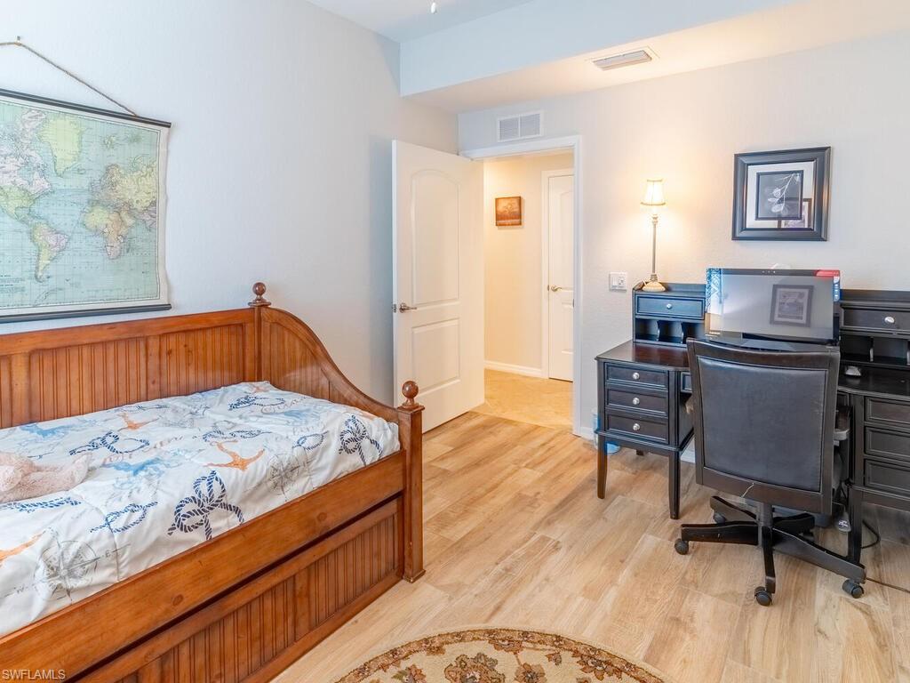 DI NAPOLI - Residential Lease